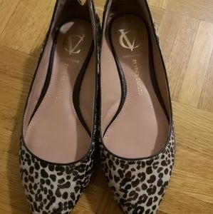 Vince Camuto Signature leopard flats